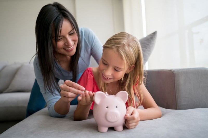 How Getting A Loan Can Help Single Parent Deal Financial Barriers